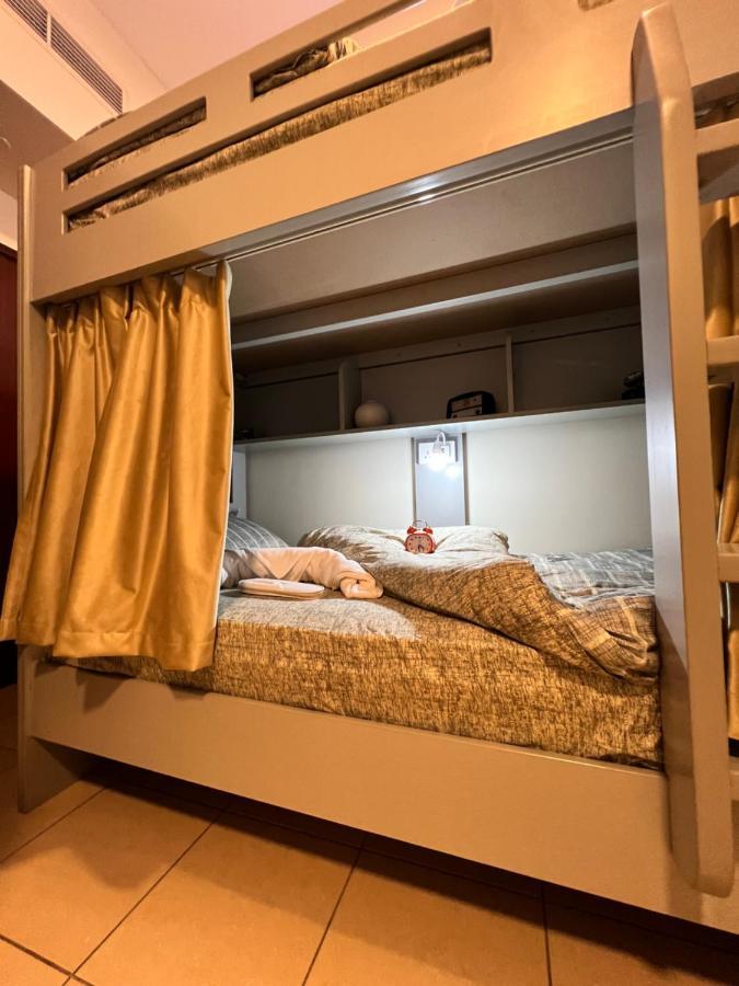 Robin Beach Hostel Jbr Ντουμπάι Εξωτερικό φωτογραφία